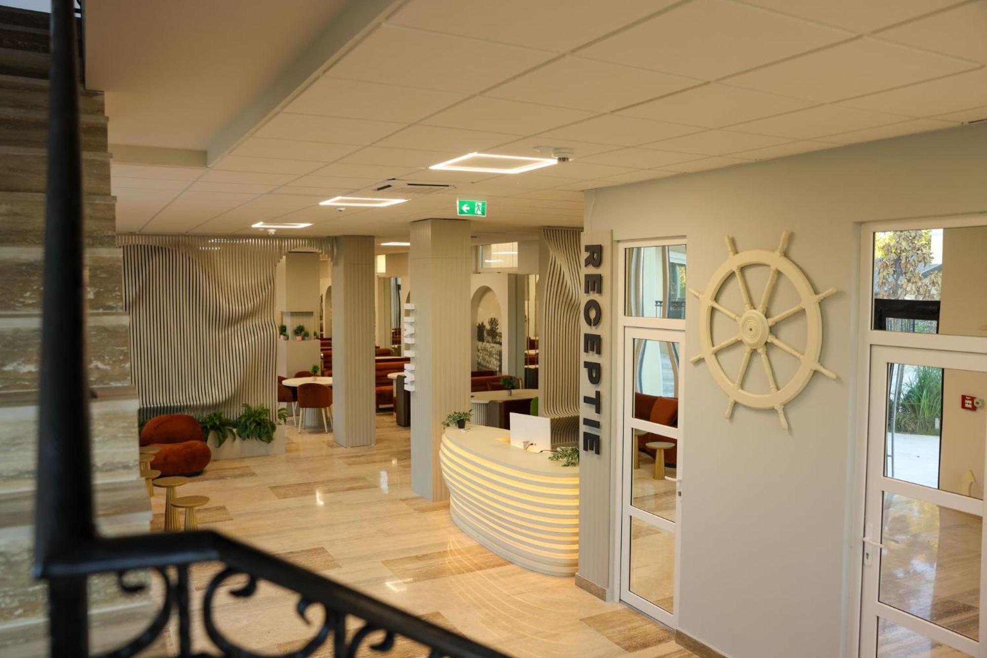 Mimi Hotel Corabia Buitenkant foto