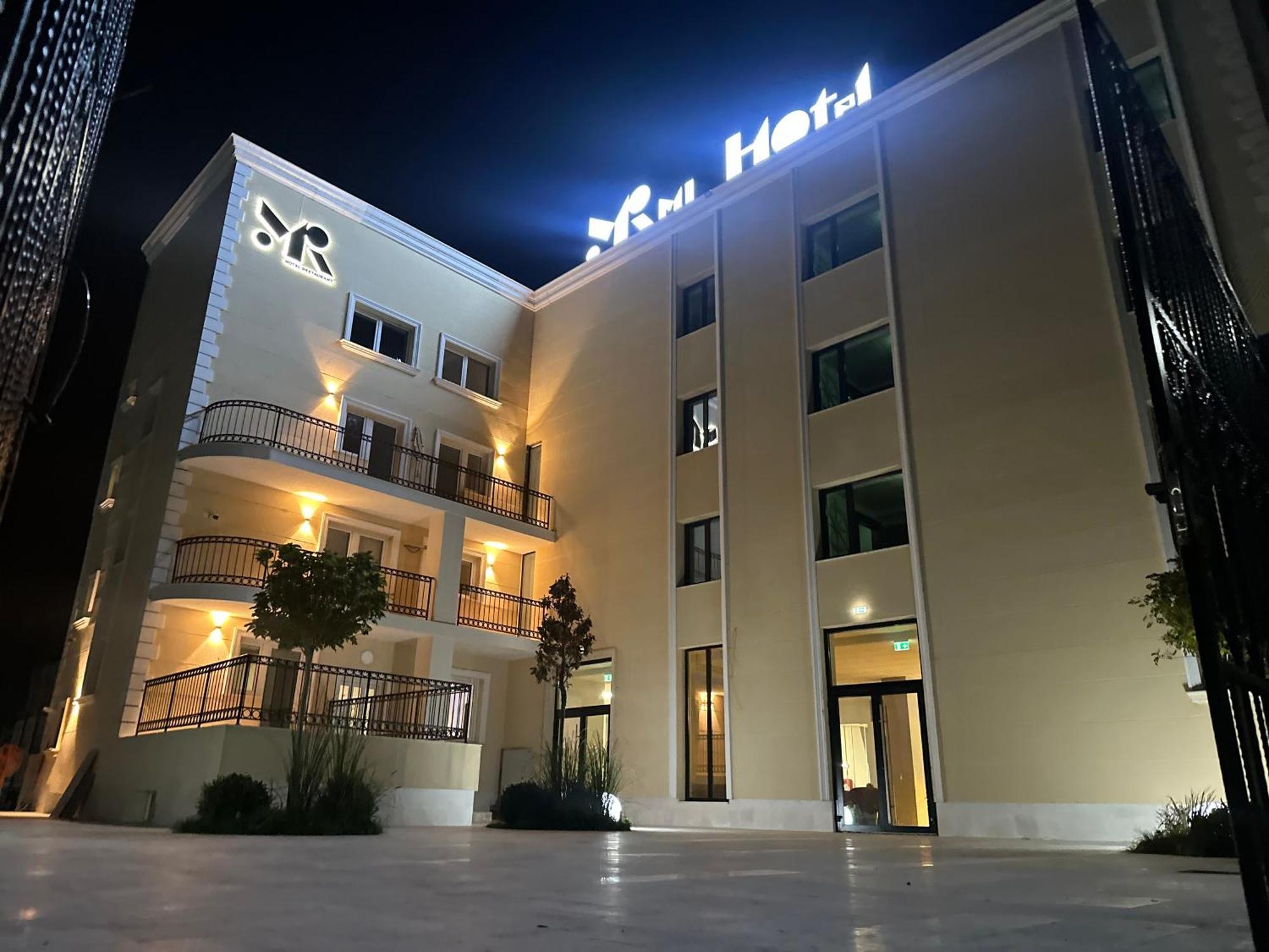 Mimi Hotel Corabia Buitenkant foto